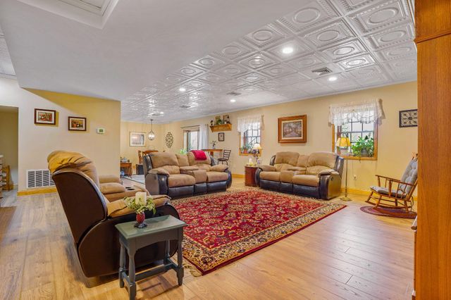 239 ABISHIRE WAY, Chambersburg, PA 17201