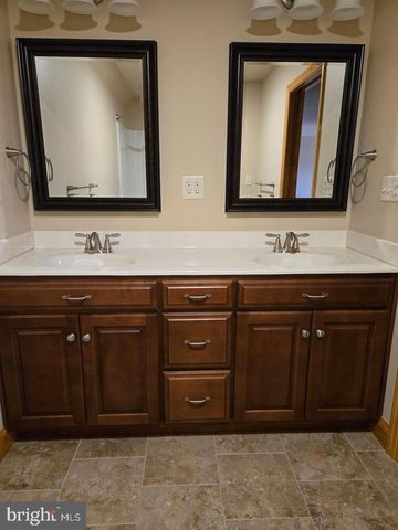 239 ABISHIRE WAY, Chambersburg, PA 17201