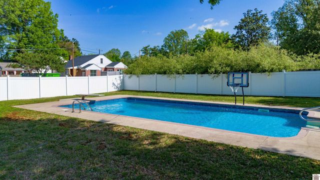 3515 Central Avenue, Paducah, KY 42001