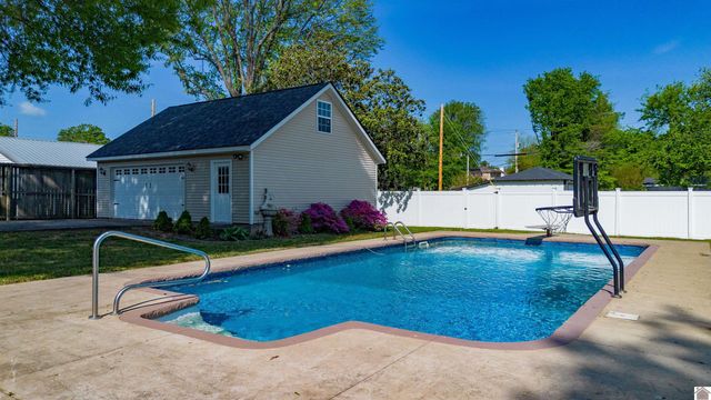 3515 Central Avenue, Paducah, KY 42001