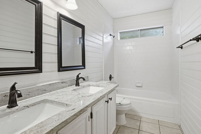 5316 Signal Peak Drive, Arlington, TX 76017