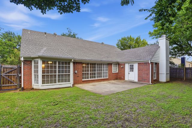 5316 Signal Peak Drive, Arlington, TX 76017