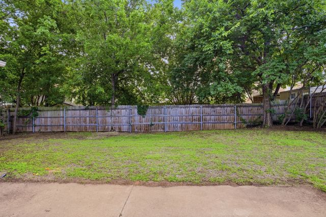 5316 Signal Peak Drive, Arlington, TX 76017