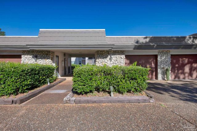 333 S 61st Ave 8, Pensacola, FL 32506
