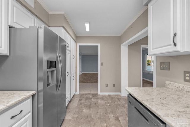 333 S 61st Ave 8, Pensacola, FL 32506