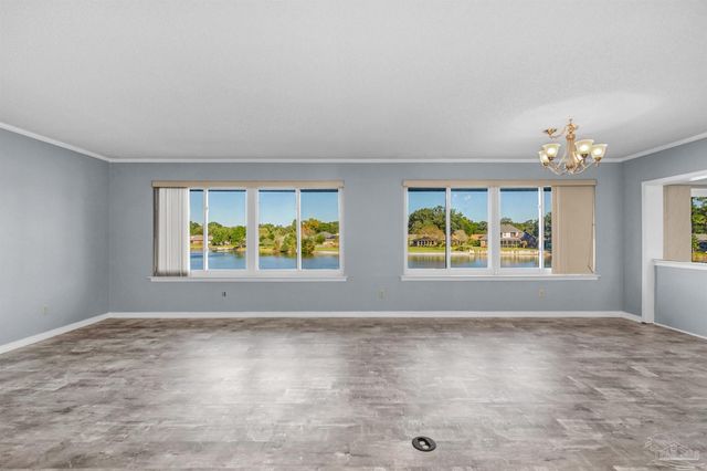 333 S 61st Ave 8, Pensacola, FL 32506