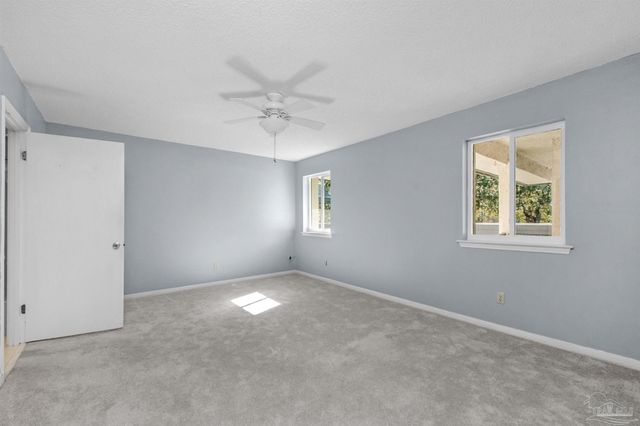 333 S 61st Ave 8, Pensacola, FL 32506