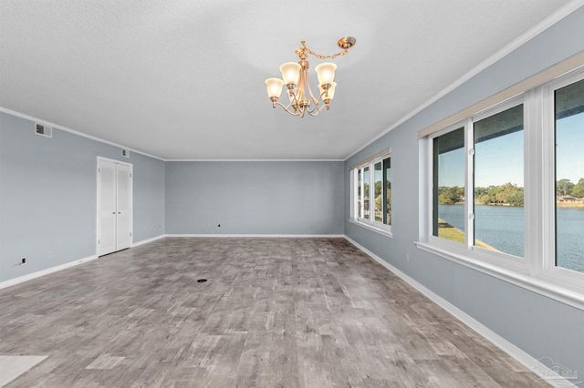 333 S 61st Ave 8, Pensacola, FL 32506