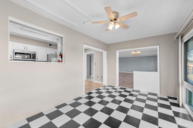 333 S 61st Ave 8, Pensacola, FL 32506