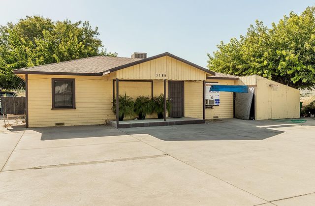 3185 Highland Avenue, Selma, CA 93662