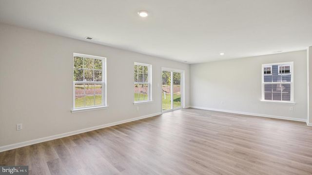 223 HUNTINGTON DR, Egg Harbor Twp, NJ 08234