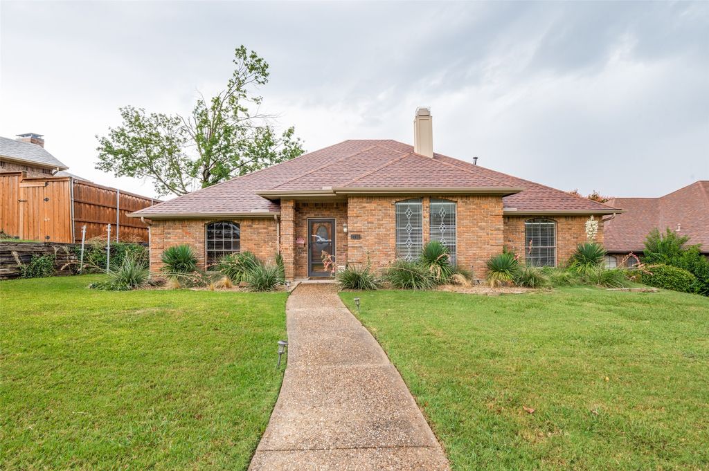 2716 Gainesborough Drive, Dallas, TX 75287