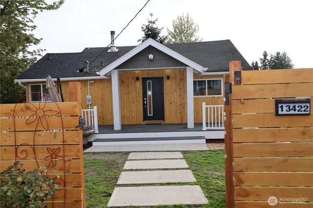 13422 22nd Avenue S, Seatac, WA 98168