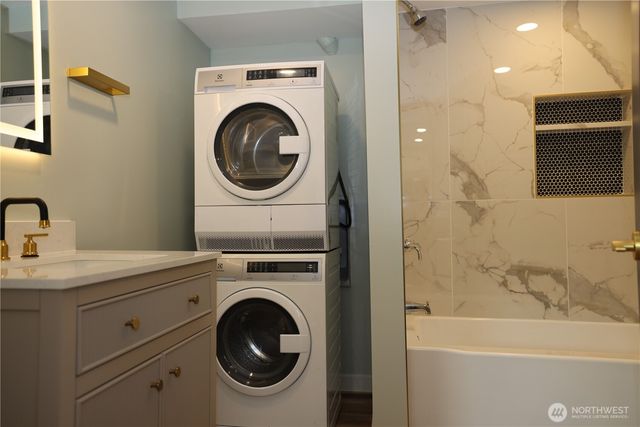 13422 22nd Avenue S, Seatac, WA 98168