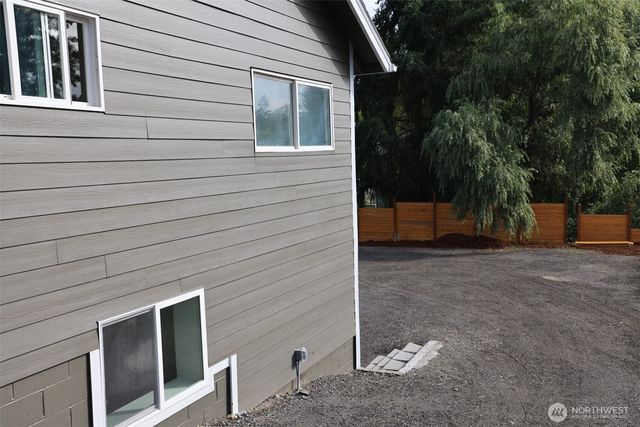 13422 22nd Avenue S, Seatac, WA 98168