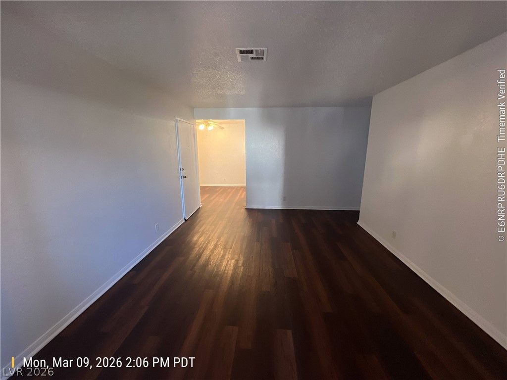 Image 4 of property listing at 3151 Soaring Gulls Drive 1158, Las Vegas, NV 89128