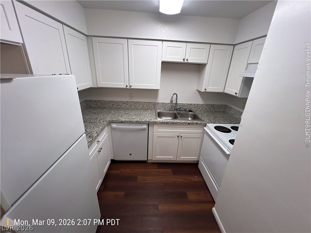 Image 6 of property listing at 3151 Soaring Gulls Drive 1158, Las Vegas, NV 89128