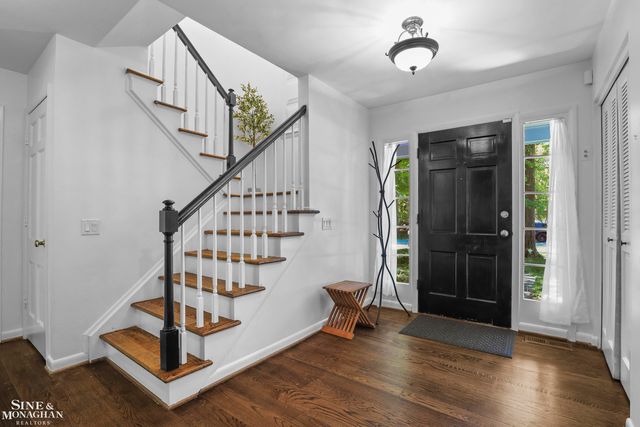 22636 King Richard Court, Beverly Hills, MI 48025