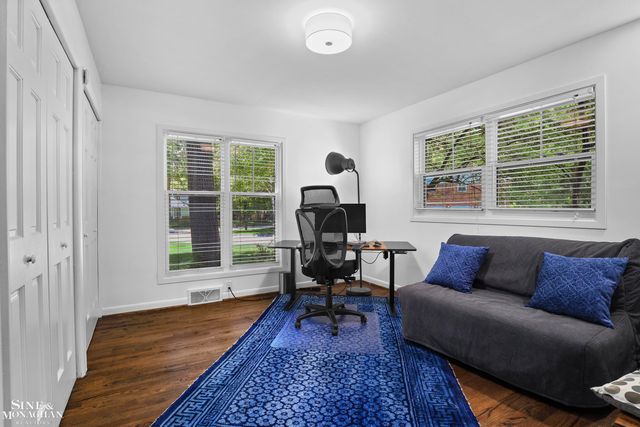22636 King Richard Court, Beverly Hills, MI 48025