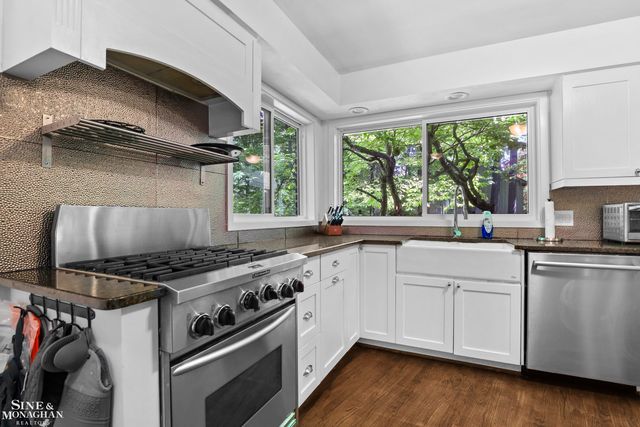 22636 King Richard Court, Beverly Hills, MI 48025