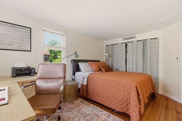 85 Highland Avenue, Portsmouth, RI 02871