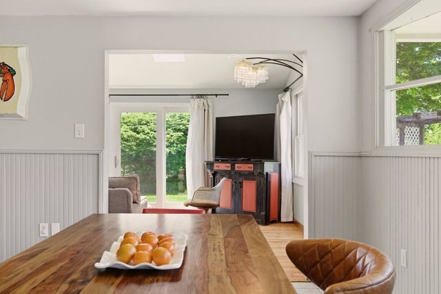 85 Highland Avenue, Portsmouth, RI 02871