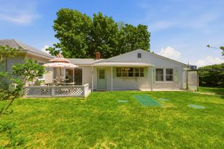 85 Highland Avenue, Portsmouth, RI 02871