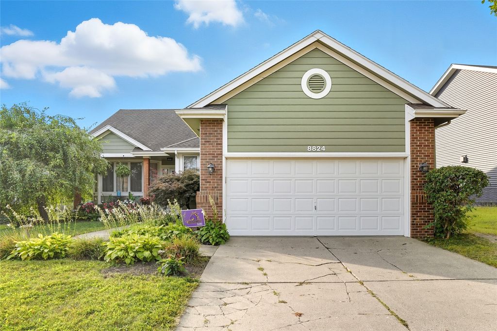 8824 Long Meadow Drive, Johnston, IA 50131