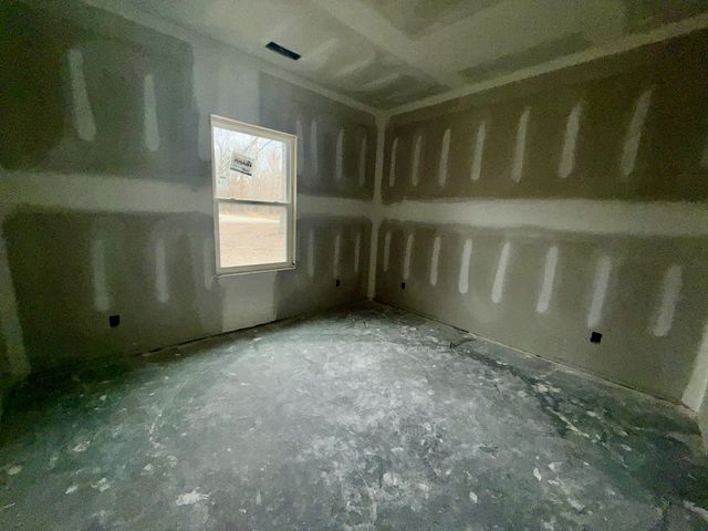 670 N Ballard Rd, Manchester, TN 37355