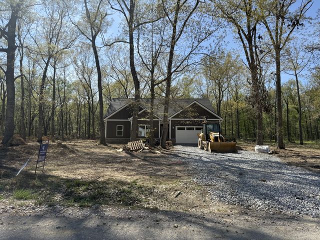 670 N Ballard Rd, Manchester, TN 37355