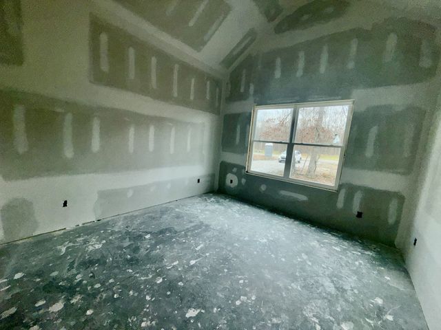 670 N Ballard Rd, Manchester, TN 37355