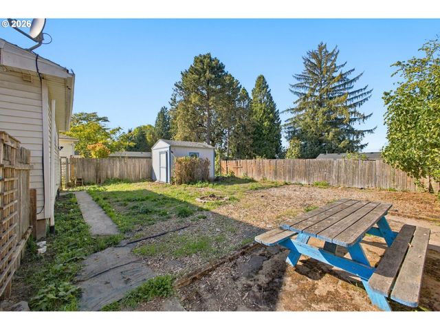 63 Ne BALDWIN St, Portland, OR 97211