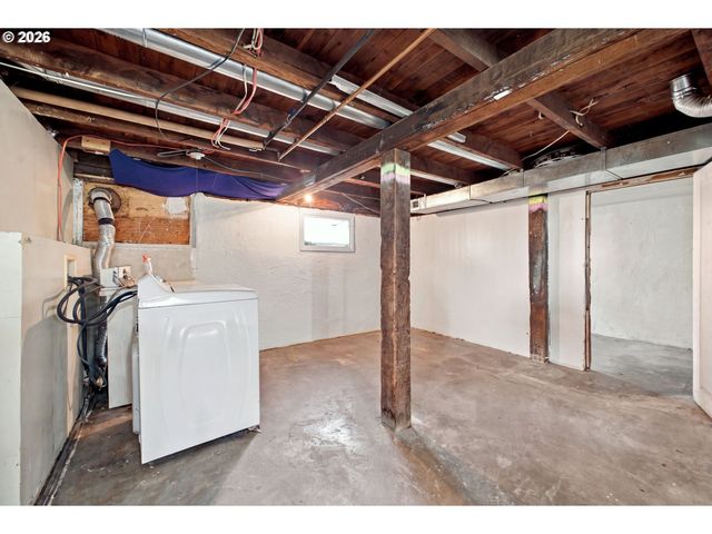 63 Ne BALDWIN St, Portland, OR 97211