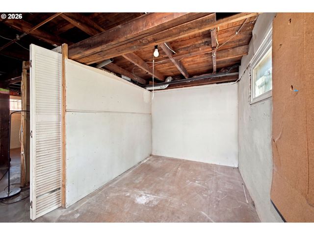 63 Ne BALDWIN St, Portland, OR 97211