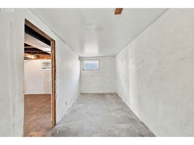 63 Ne BALDWIN St, Portland, OR 97211