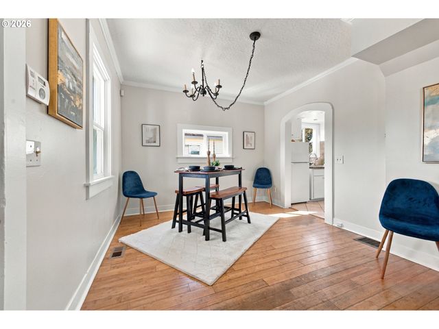 63 Ne BALDWIN St, Portland, OR 97211