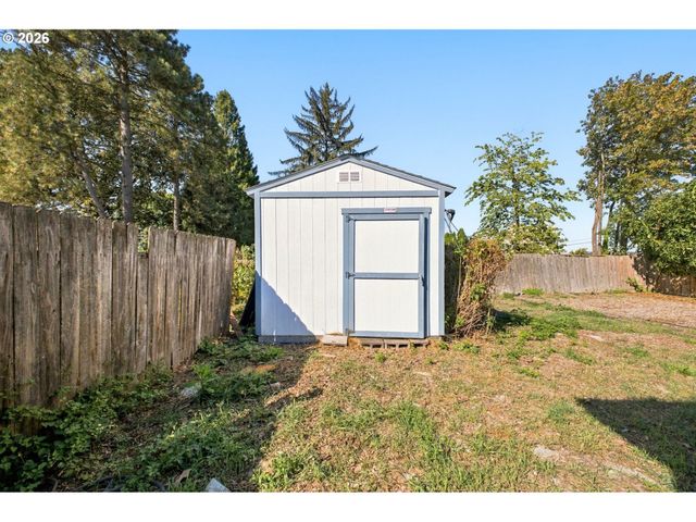 63 Ne BALDWIN St, Portland, OR 97211