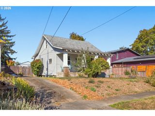 63 Ne BALDWIN St, Portland, OR 97211