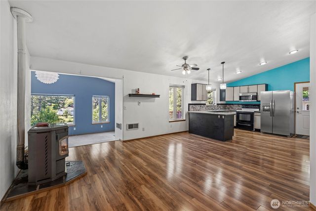 460 Lakeside Drive, Sedro Woolley, WA 98284