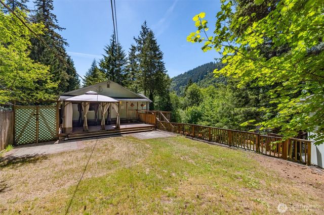 460 Lakeside Drive, Sedro Woolley, WA 98284