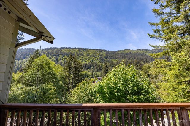 460 Lakeside Drive, Sedro Woolley, WA 98284