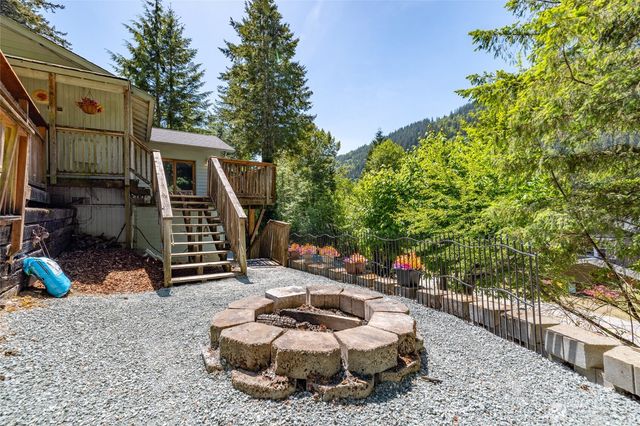 460 Lakeside Drive, Sedro Woolley, WA 98284