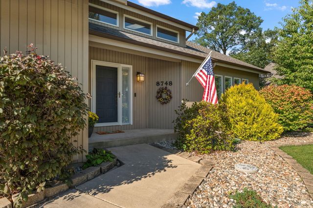 8748 Durbin Lane, Crown Point, IN 46307