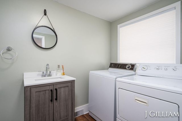 587 S Shore Drive, Holland, MI 49423