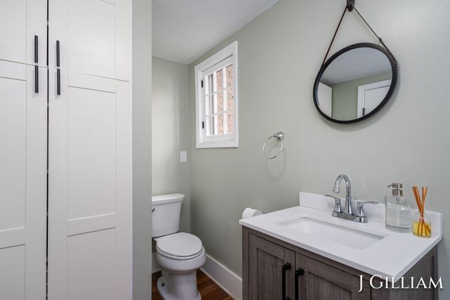 587 S Shore Drive, Holland, MI 49423