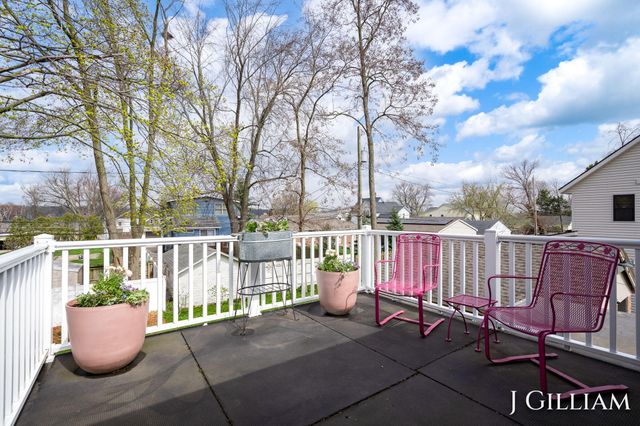 587 S Shore Drive, Holland, MI 49423