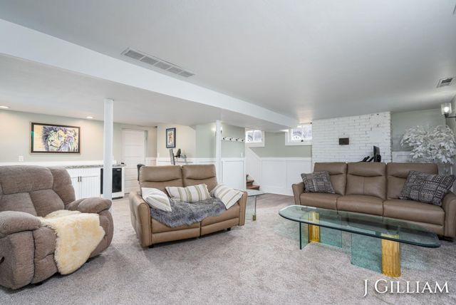 587 S Shore Drive, Holland, MI 49423