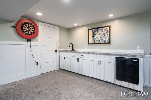 587 S Shore Drive, Holland, MI 49423