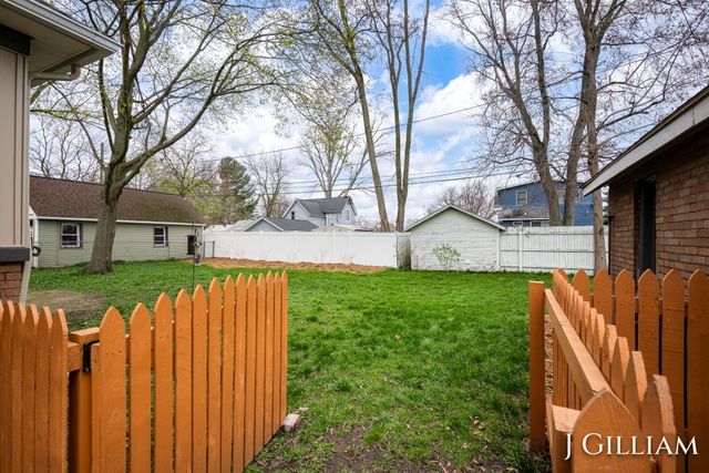 587 S Shore Drive, Holland, MI 49423