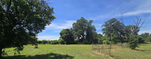 148 Whispering Oaks, Mineral Wells, TX 76067